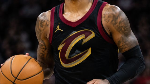 Cavs Opt for Meleek Thomas: Strategic Move Amid Financial Constraints